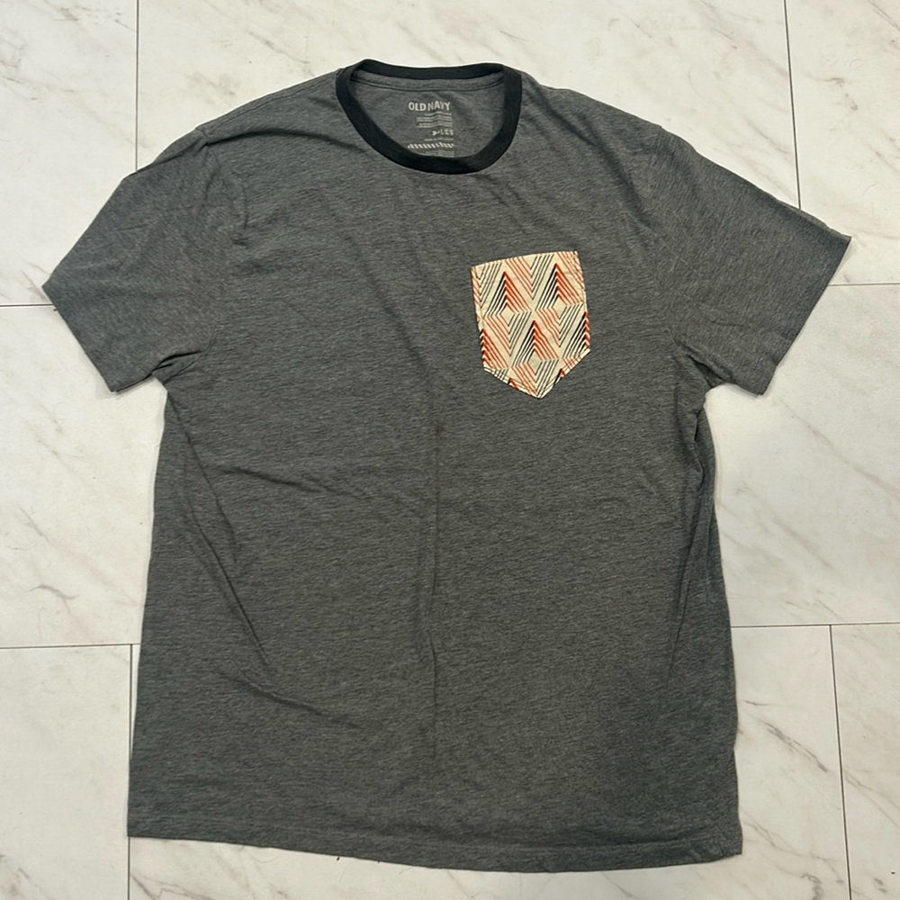 Men’s pocket T-shirt